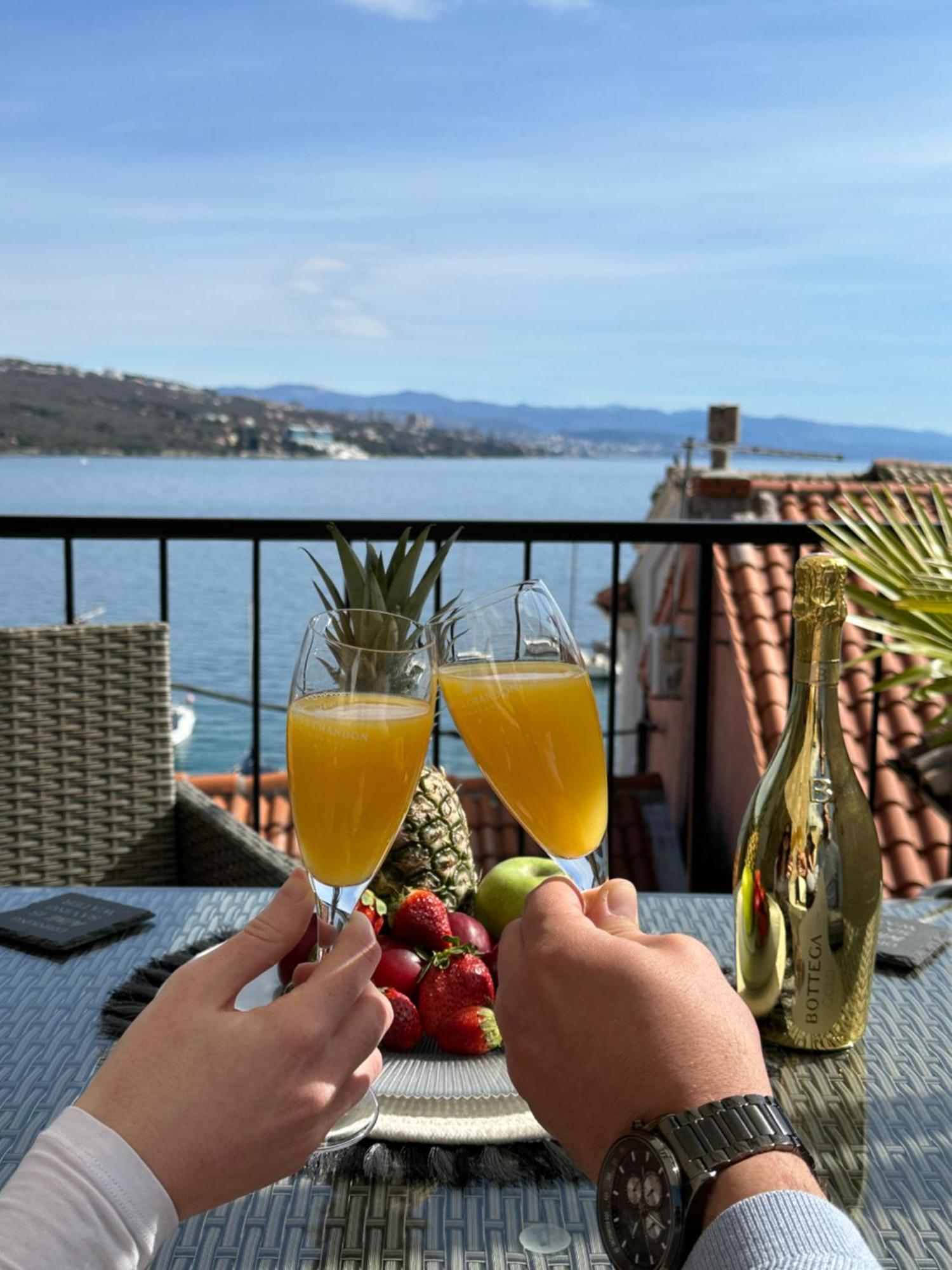 Villa Volos Apartment Karmen With Roof Terrace, Sea View, Free Private Parking Opatija Exterior foto